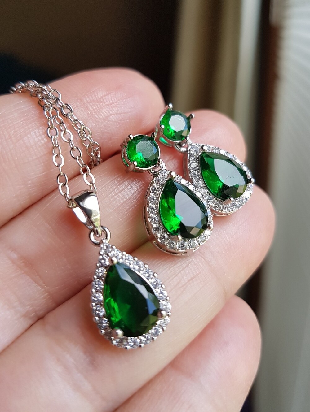 Swarovski Elements 925 Silver Emerald Green Teardrop Necklace Earrings SET NEW